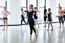 Dawn Hillen's ballet class at Broadway Dance Center Dawn Hillen leads a ballet class at Broadway Dance Center