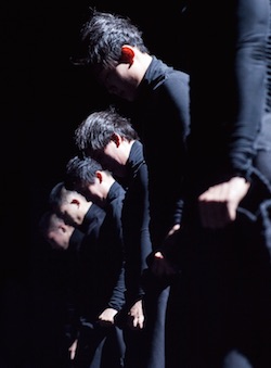 Tao Dance Theater in '6'. Photo by Fan Xi a.
