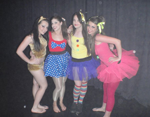 JO Studios Jessica with students Stephanie Mowad, Brooke Cummins and Enisa Cuturic