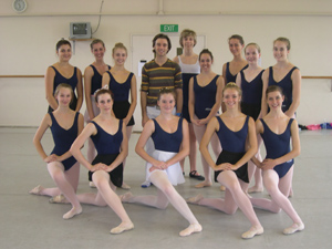 QDSE students take a master class with Daniel Gaudiello of the Australian Ballet