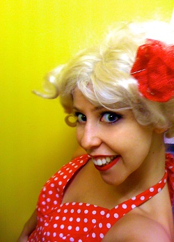 Luna Park dancer Jess Innes Luna Park dancer Jess Innes