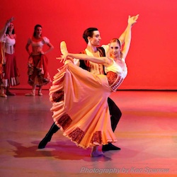 Lisa Edwards performing pas de deux ballet dancer in pas de deux