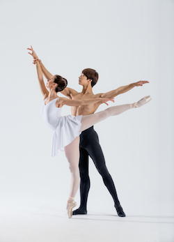 New Zealand School of Dance students Jessica Burt and Bian Chentang in George Balanchine’s Concerto Barocco. Photographed by Stephen A’Court.