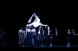 'Graeme Murphy’s Swan Lake' - The Australian Ballet