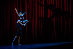 Sydney Dance Company in Rafael Bonachela's 'Frame of Mind'. Photo by Pedro Greig.