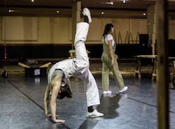 Australian Dance Theatre's remount of 'Construct' by Tanja Liedtke. Photo by Chris Herzfeld Camlight Productions.