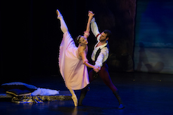 Rebekah Petty and William Douglas in Victorian State Ballet's 'Le Corsaire'. Photo by Ron Fung.