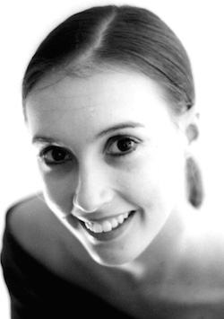 Simonne Smiles.