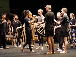 À Ố Làng Phố workshop. Photo by Elizabeth Ashley.