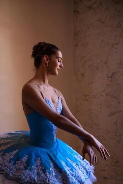 Brianna Scotford. Photo by Des Lewis Photographer.