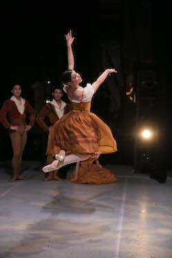Ella Havelka in 'Giselle'. Photo by Lynette Wills.
