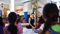Juliet Burnett teaching a community workshop for underprivileged children in Jakarta. Photo by Reynold Setiadi.