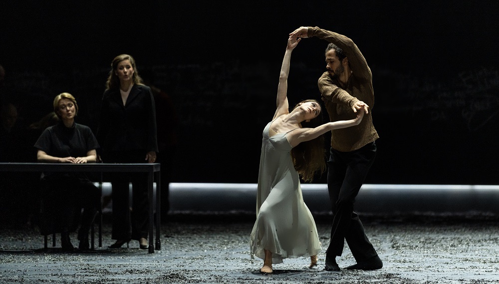 Messa da Requiem by Ballett Zurich. Photo by Andrew Beveridge.