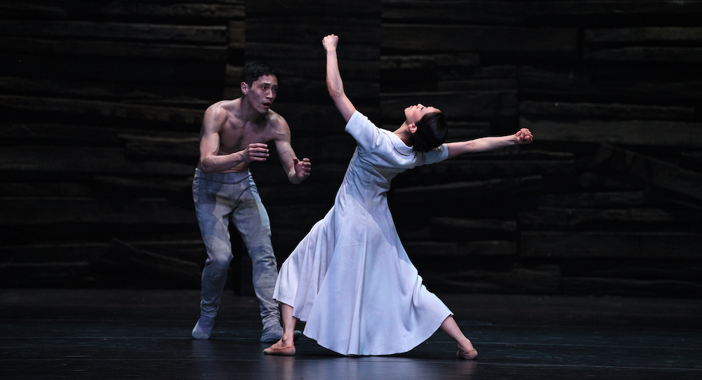 English National Ballet's Jeffrey Cirio and Erina Takahashi in 'Creature' by Akram Khan. Photo by Laurent Liotardo.