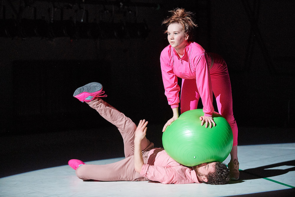 Dancers Rozemarijn Louwerse and Jack Wignall in Joshua Monten's 'Game Theory'. Photo by Jonas Kambli.