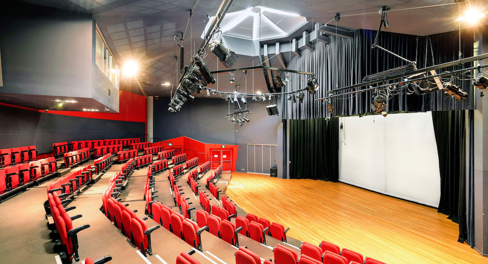 Photo courtesy of Teatro.